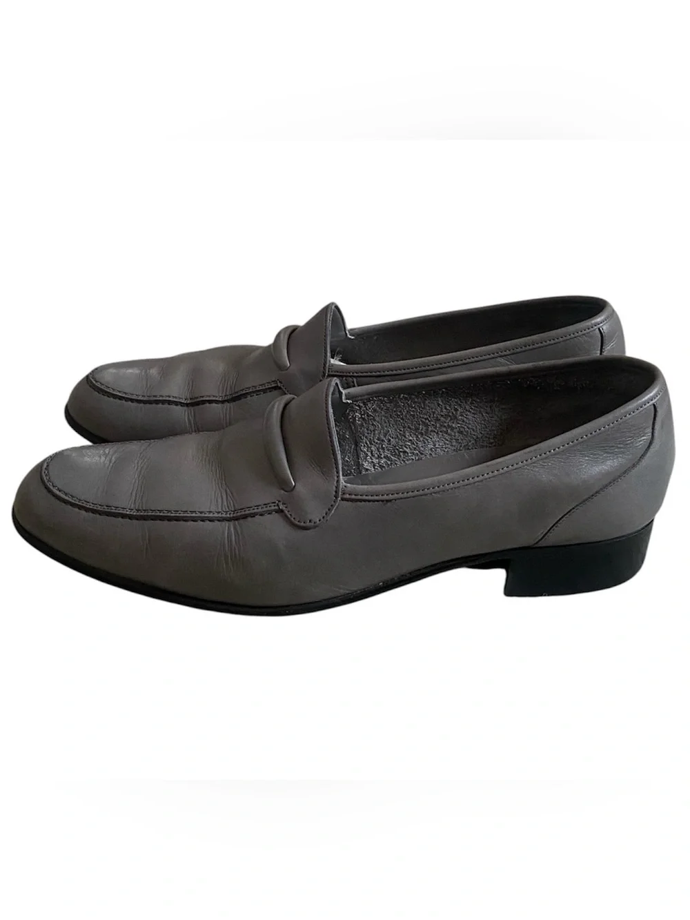 Bally men’s Loma gray leather loafers Made in Switzerland